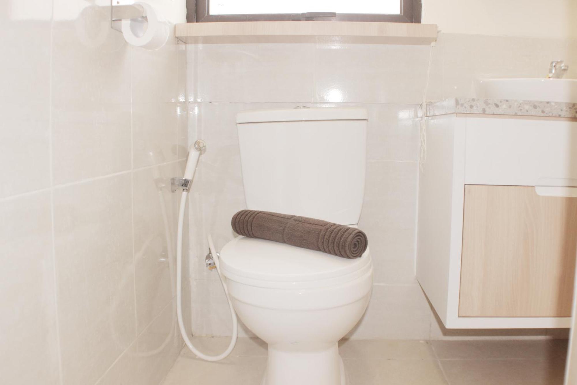 Serene And Cozy 2br At Meikarta By Travelio * Bekasi